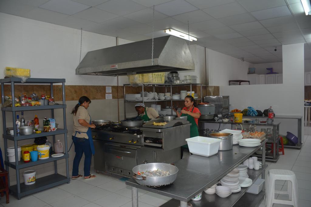 טונסופה Playa Almendro Resort מראה חיצוני תמונה