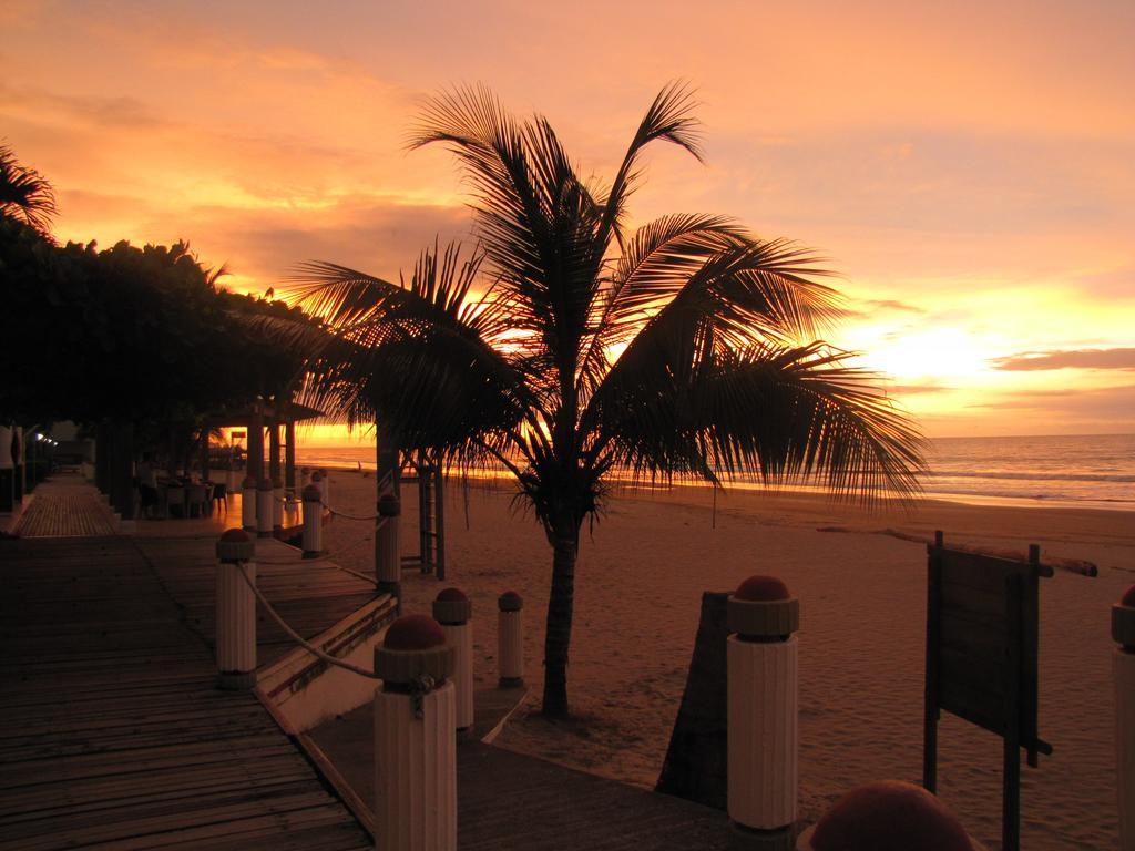 טונסופה Playa Almendro Resort מראה חיצוני תמונה